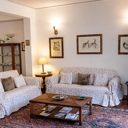 Scirocco House Apartman *